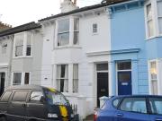 6 bedroom terraced house to rent
