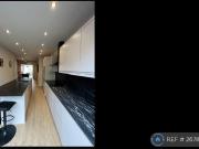 6 bedroom terraced house to rent