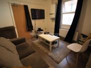 6 bedroom terraced house to rent