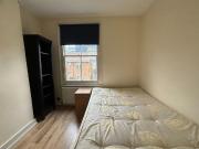 6 bedroom terraced house to rent