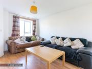 6 bedroom terraced house to rent