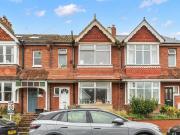 6 bedroom terraced house to rent