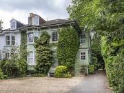 6 bedroom maisonette to rent