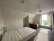 6 bedroom terraced house to rent