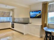 6 bedroom terraced house to rent