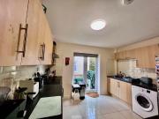 6 bedroom terraced house to rent