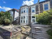6 bedroom terraced house to rent