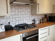6 bedroom terraced house to rent