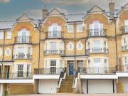 6 bedroom townhouse for sale