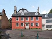 6 bedroom townhouse for sale