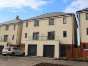 6 bedroom townhouse to rent