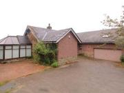 6 Bedrooms Bungalow for rent in Benches Lane, Marple...