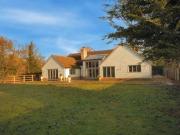 6 Bedrooms Detached house for rent in High Street,...