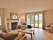 6 Bedrooms Detached house for sale in Causeway End,...