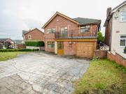 6 Bedrooms Detached house for sale in Goodshaw Avenue,...
