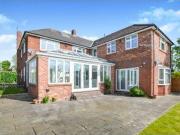 6 Bedrooms Detached house for sale in Spinneyfield,...