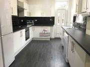 6 Bedrooms for rent in Elleray Road, Salford M6