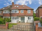 6 Bedrooms for rent in Lauderdale Drive, Ham, Richmond TW10 6 Bedrooms for rent in Lauderdale Drive, Ham, Richmond TW10