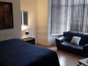 6 Bedrooms for rent in New Hampton Road East,...
