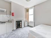 6 Bedrooms House for Rent in Cotford Road | Foxtons
