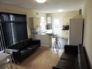 6 Bedrooms Semi detached house for rent in Mackintosh...