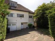 6 Bedrooms Semi detached house for rent in Vivian Way,...