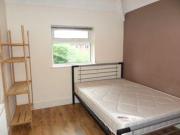 6 Bedrooms Terraced house for rent in Crombie Avenue,...
