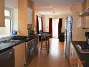 6 Bedrooms Terraced house for rent in Daniel Street,...