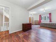 6 Bedrooms Town house for rent in Ambassador Square,...