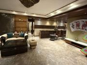 6 BHK Apartment in Andheri West for resale Andheri. The...