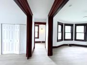 6 Br, 2 bath, Condo 2241 Burnet Ave