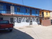 Edificio de Departamentos Remodelado con Estacionamiento...