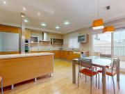 6 habitaciones, 2 baños, en pleno centro