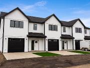 6 James Bay Modern Townhouse Located In Lumsden