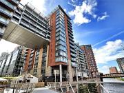 6 Left Bank, Manchester M3, 2 bed flat to rent, £2,100...