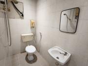 6 Min Bus Station  3 mins walk to Starling Mall ‍♂️ Room...