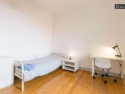 6 quarto, Lisbon Lisbon 1050 053 54276276