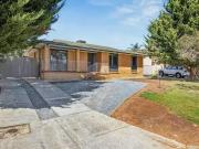 6 Vilna Crescent, Hackham West, SA 5163
