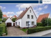 6 Zimmer 171 m² 510.000 € Kaufpreis Häuser in Halle West. 6 Zimmer 171 m² 510.000 € Kaufpreis Häuser in Halle West.