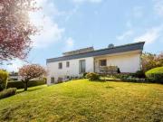 6 Zimmer 200 m² 985.000 € Kaufpreis Häuser in Wiesbaden