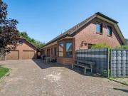 6 Zimmer 260 m² 399.000 € Kaufpreis Häuser in Alfstedt
