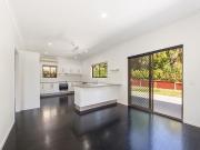 $700 per week / $2,800 Bond