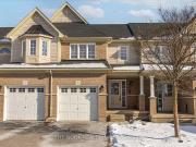 702 80 Athol Street E