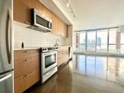 706 221 Union Street