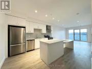 712 15 GLEBE STREET W