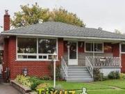 716 Luc St Ottawa ON K1K 3M6 2 Bedroom House for Rent...