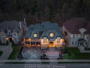 71 Grand Vellore Crescent