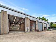 721 SQM HIGH CLEARANCE WAREHOUSE & SHOWROOM 721 SQM HIGH CLEARANCE WAREHOUSE & SHOWROOM