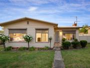 721 Wandoo Crescent, Albury NSW 2640 House For Rent | Domain