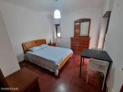 722680 Quarto com cama de casal, com varanda.